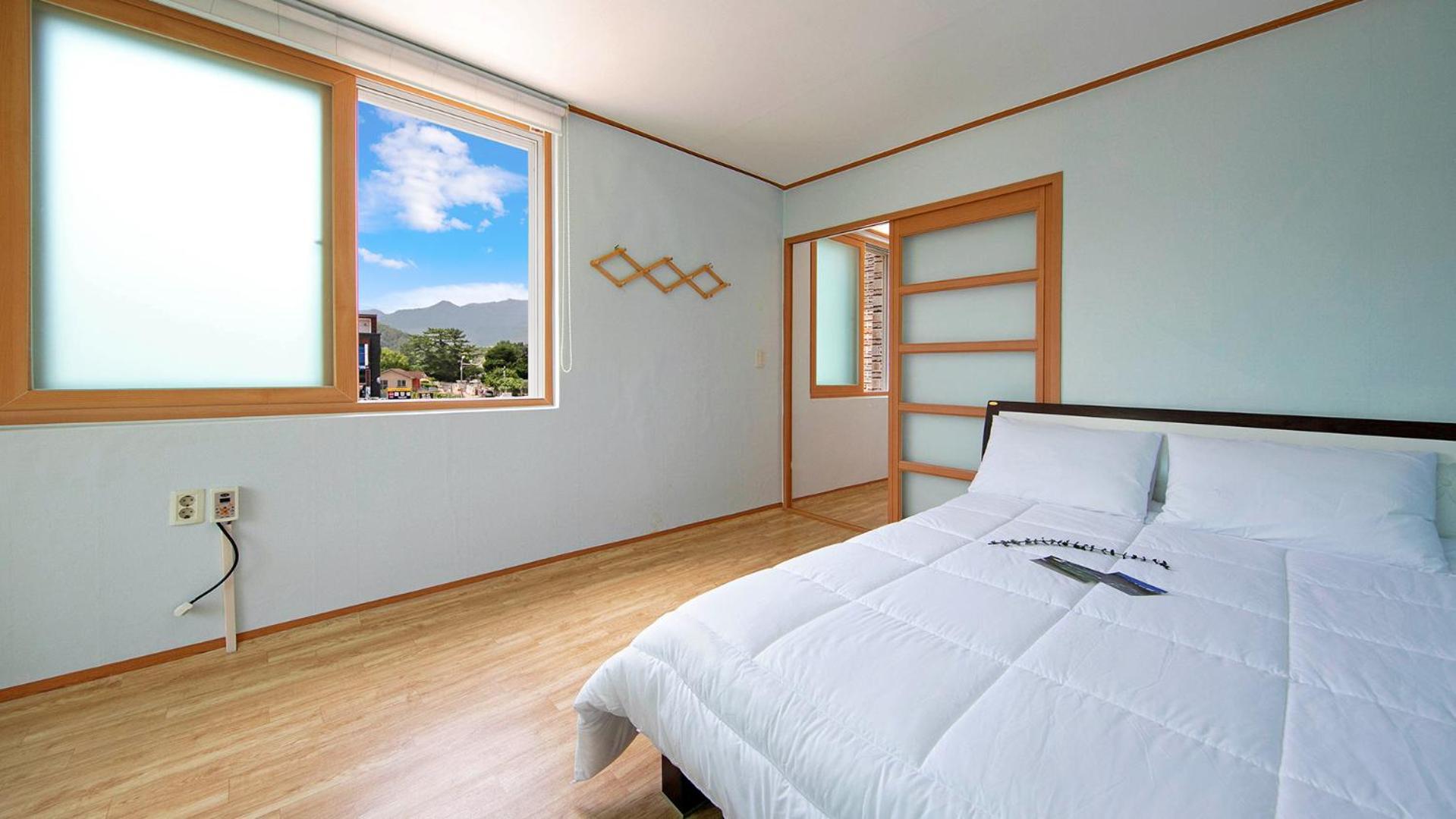 Samcheok Sol Beach Pension Bagian luar foto
